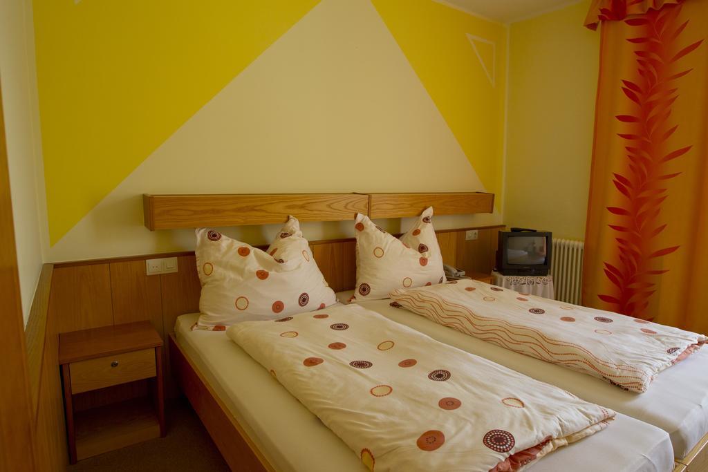 Kirchenwirt Inn Kreuzen  Room photo